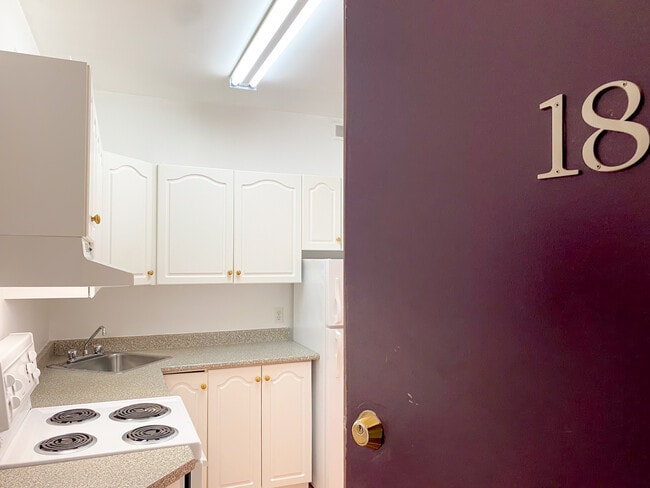 Building Photo - 362 Friel St Unit 18