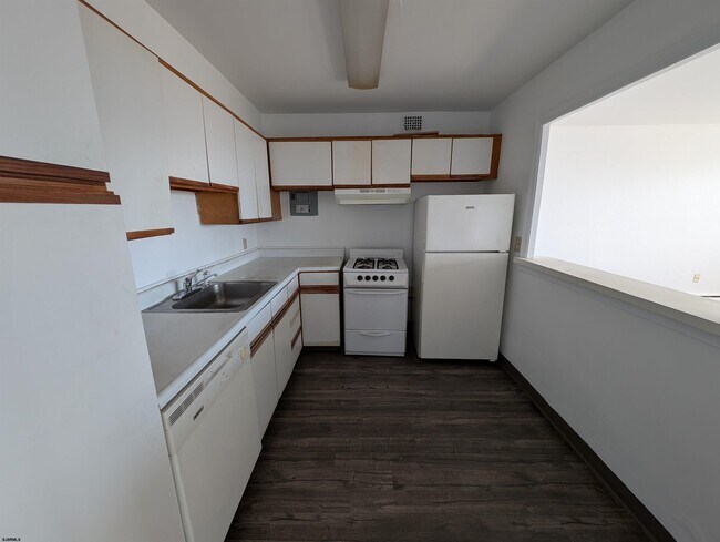 Photo - 3817 Ventnor Ave Unit 1008