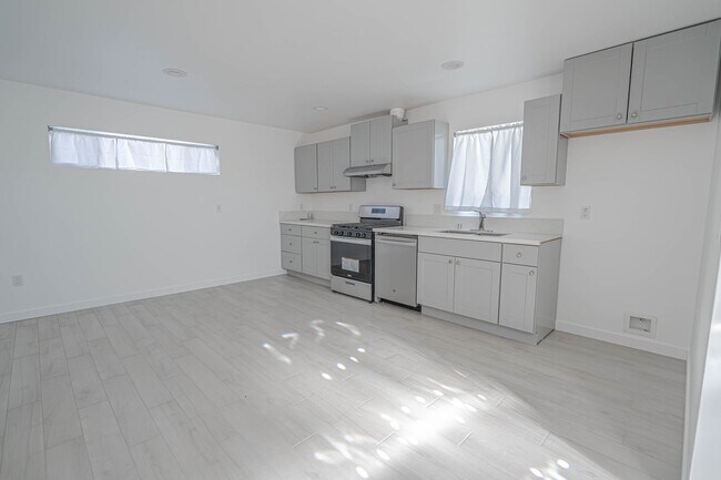 Photo - Accessory Dwelling Unit -  1 Bedroom Unit ...