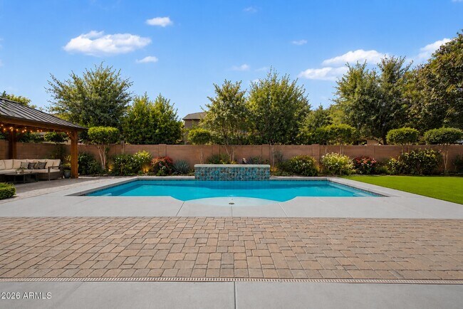 Photo - 2937 E Longhorn Dr
