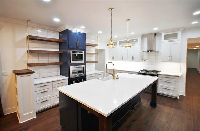 Photo - 806 Bryson St