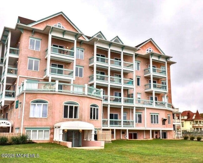 Photo - 16 Lake Ave Unit 16