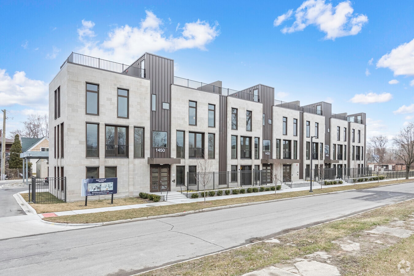 1450 Townsend St - Saint Charles Residences