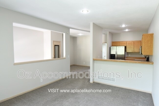 Photo - 635 S Woodson Ln