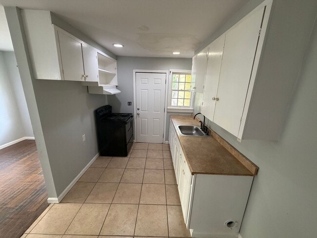 Photo - 2 Bedroom Highland Apartment