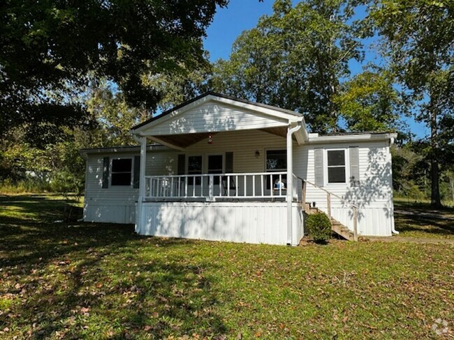 Building Photo - 3 Bedrooms 2 Bath Home, freshly painted, n...