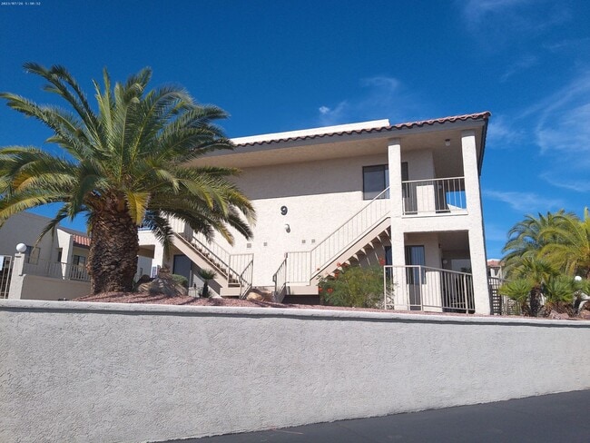 Building Photo - Cozy Studio in Rio Del Sol  Available Now