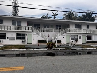 Photo - 900 NE 17th Ter Apartments