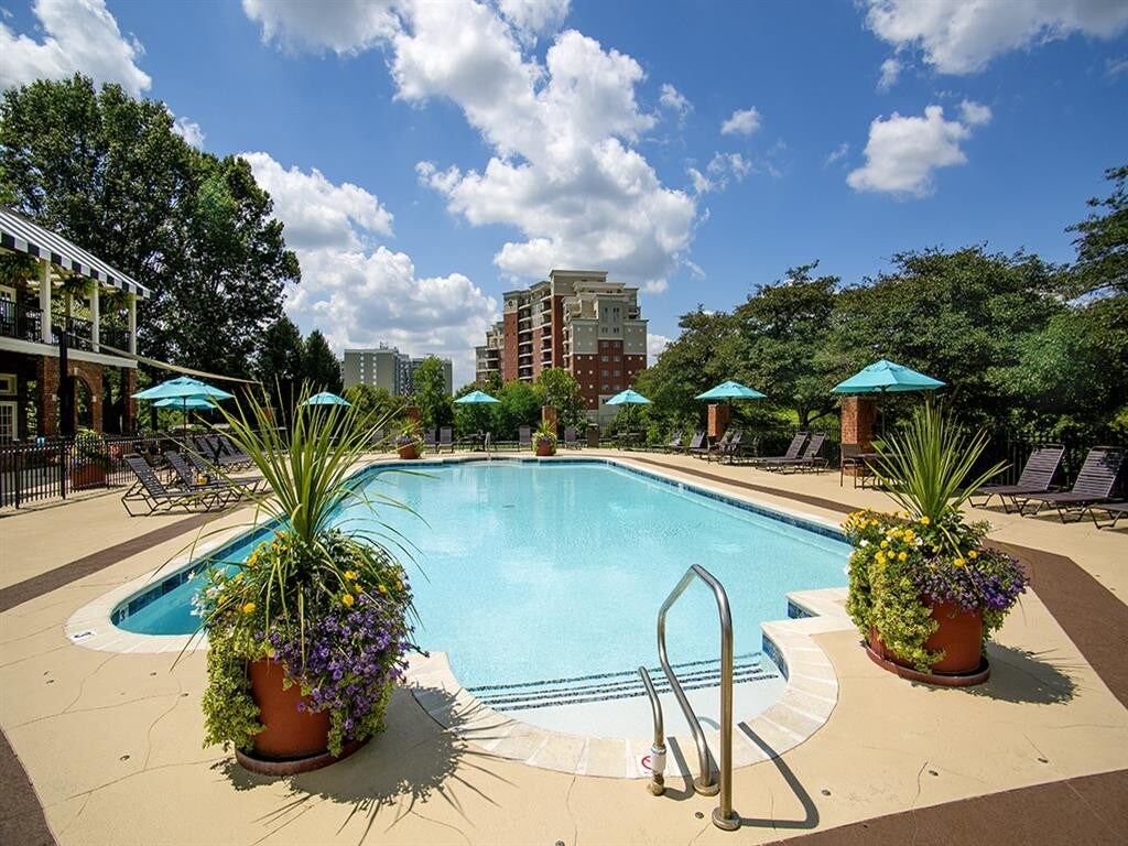 thomas car wash fern valley