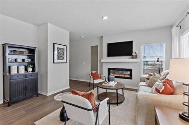 Photo - 1047 Maywood Ln Unit 1