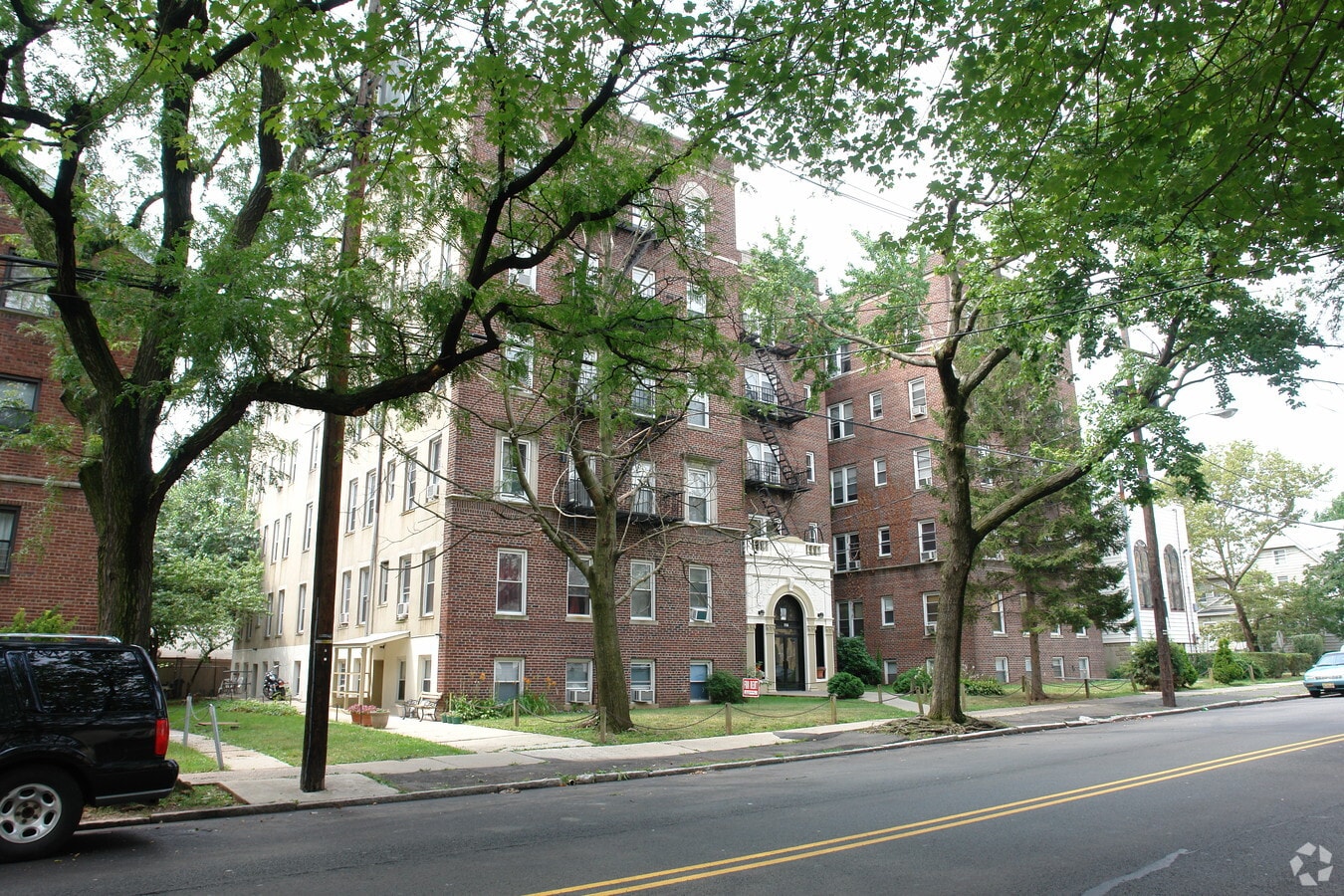 Photo - 836 Jersey Ave