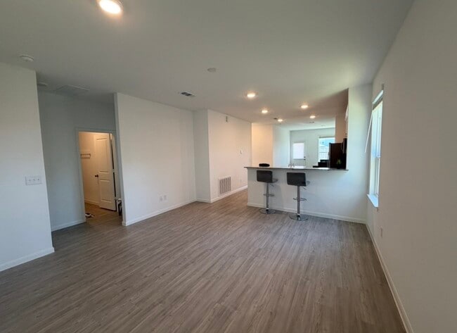 Photo - 23415 Wagon Cart Rd