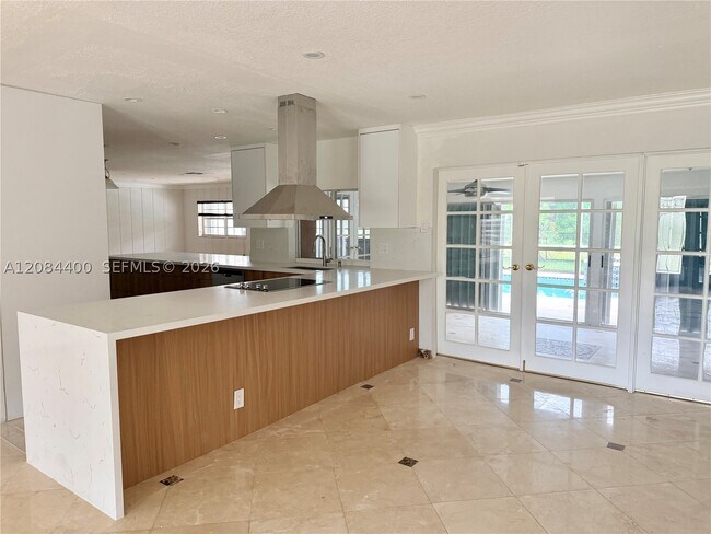 Photo - 16643 Golfview Dr