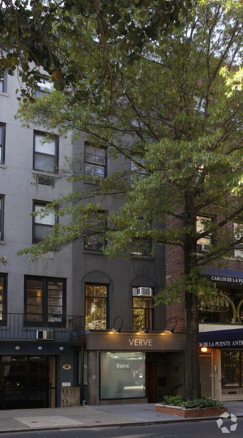 Photo - 240 E 60th St