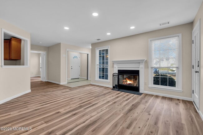 Photo - 435 Hancock Pl