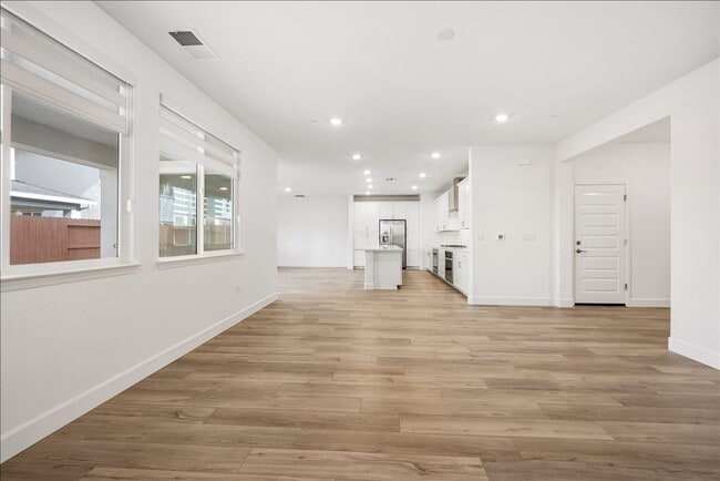 Photo - 7041 Nystrom Wy