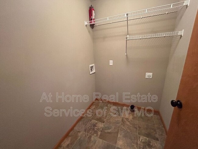 Photo - 2600 W Garton Rd