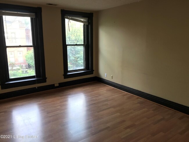 Photo - 1304 S Brook St Unit 2