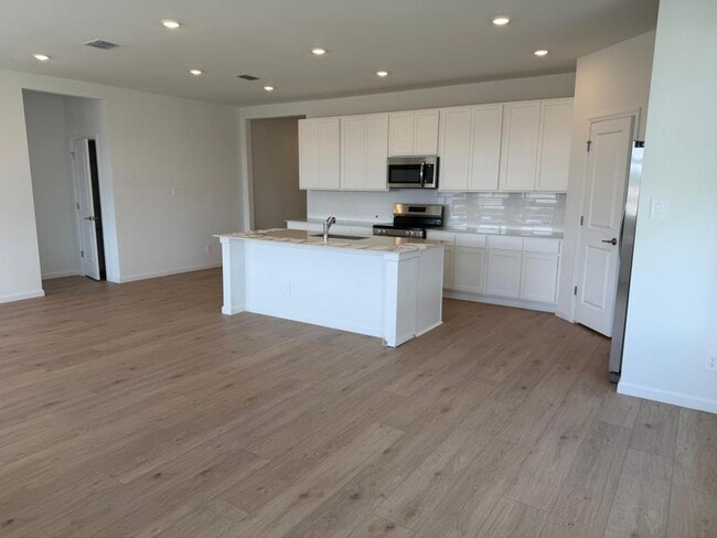 Photo - 4371 Vibernum Ave