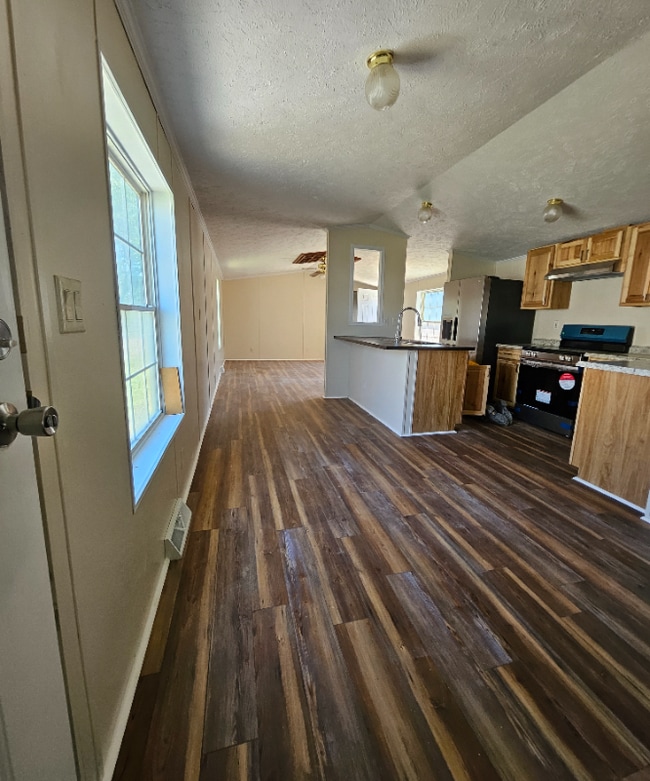 Photo - 324 W Front St