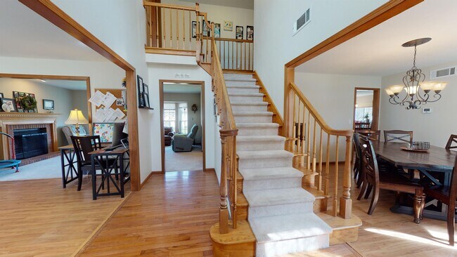 Photo - 210 W Deer Creek Rd