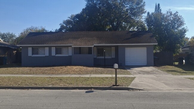 Building Photo - 3BR/2BA Single Family Home with Large Fenced Yard in Orlando!!
