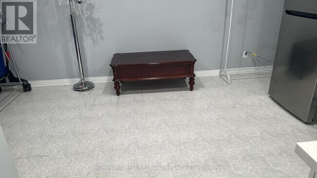 Photo - 198 Coppard Ave