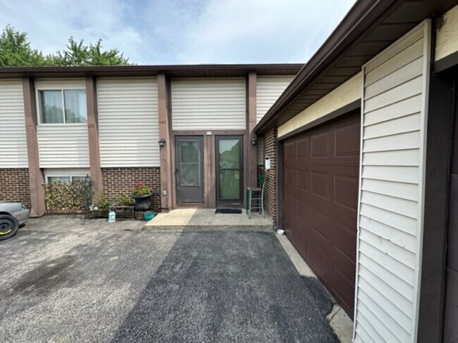 Photo - 5817 Forest Hills Blvd