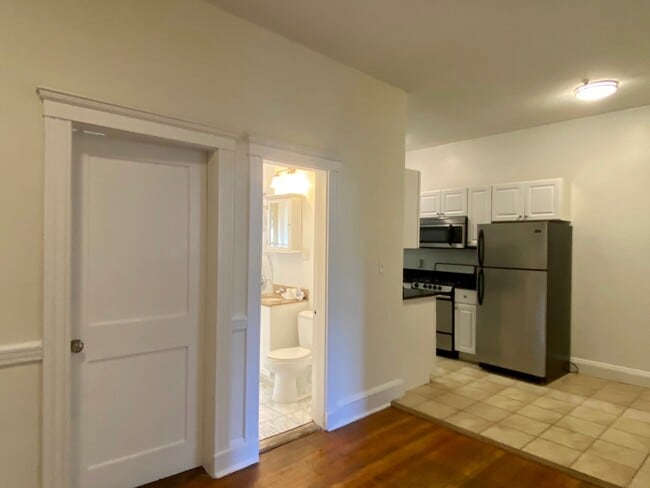 Photo - 1857 Commonwealth Ave Unidad #2b