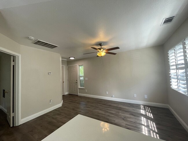 Photo - Amazing Location, Central Heat and Air, Washer & Dryer, Must See! Unit 1824-D