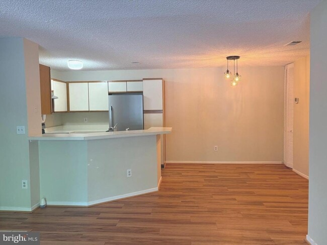Building Photo - 11705 Summerchase Cir Unit 1705-A