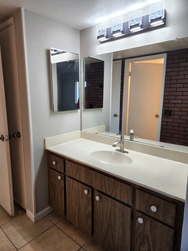 Photo - 3033 W Irma Ln