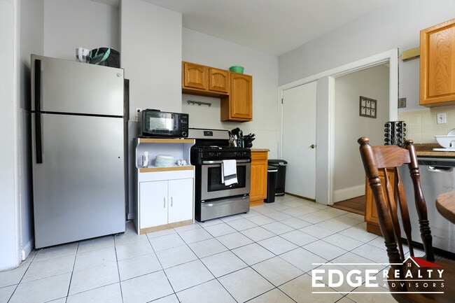 Photo - 285 Market St