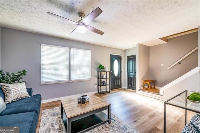 Photo - 859 Regal Path Ln