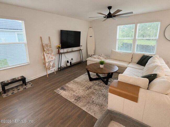 Photo - 348 Orellana Rd