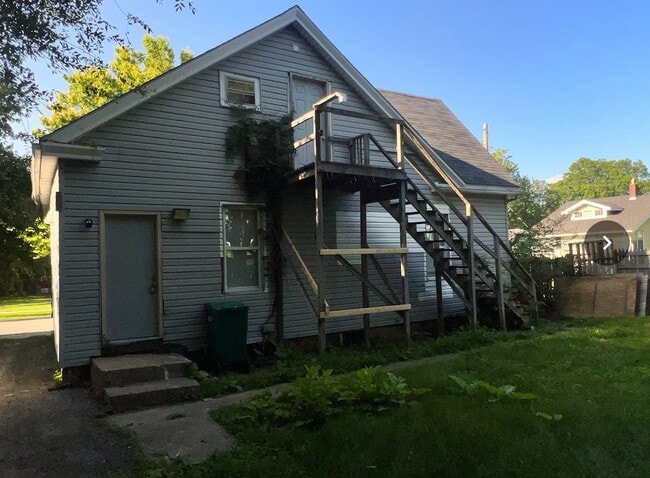 Photo - 305 S Maffit St