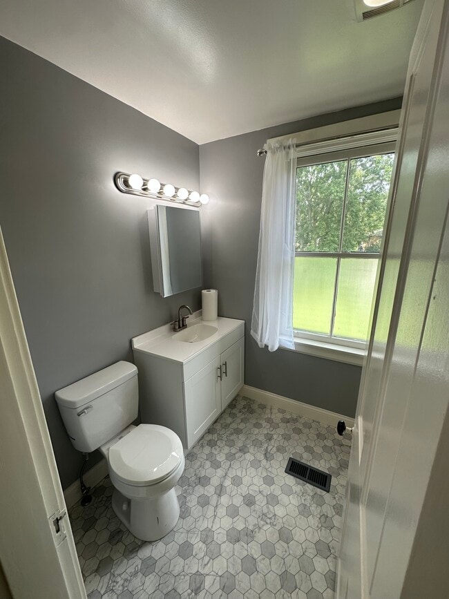 Photo - 4413 Tower Ave