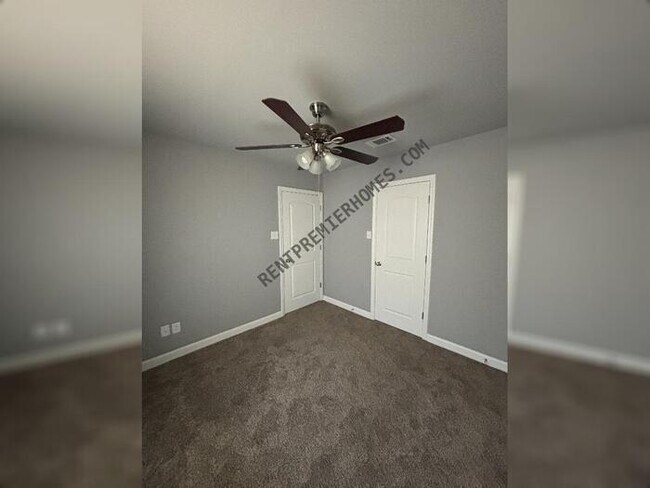 Photo - 22 Winchester Dr