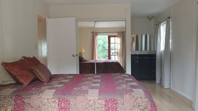 Photo - 1600 Henry Ridge Mtwy