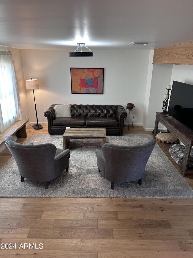 Photo - 5042 N 82nd St