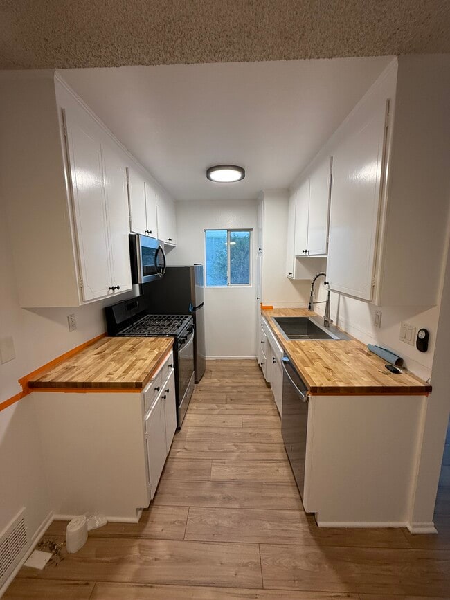 Photo - 1218 McClellan Dr