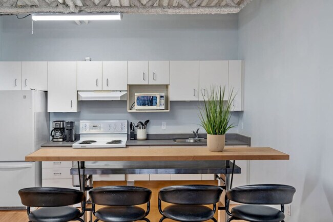 Photo - 350 E 2nd Ave Unit ID1051888P