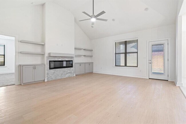 Photo - 7004 SW Basswood Ave