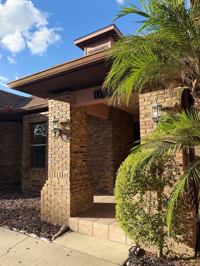 Photo - 1102 Sugartree Dr S