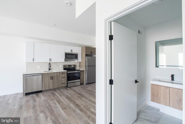 Building Photo - 1420 Point Breeze Ave Unit 208 Rental