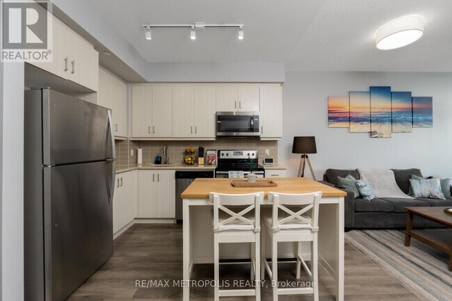 Photo - 15 Zorra St Unit 503