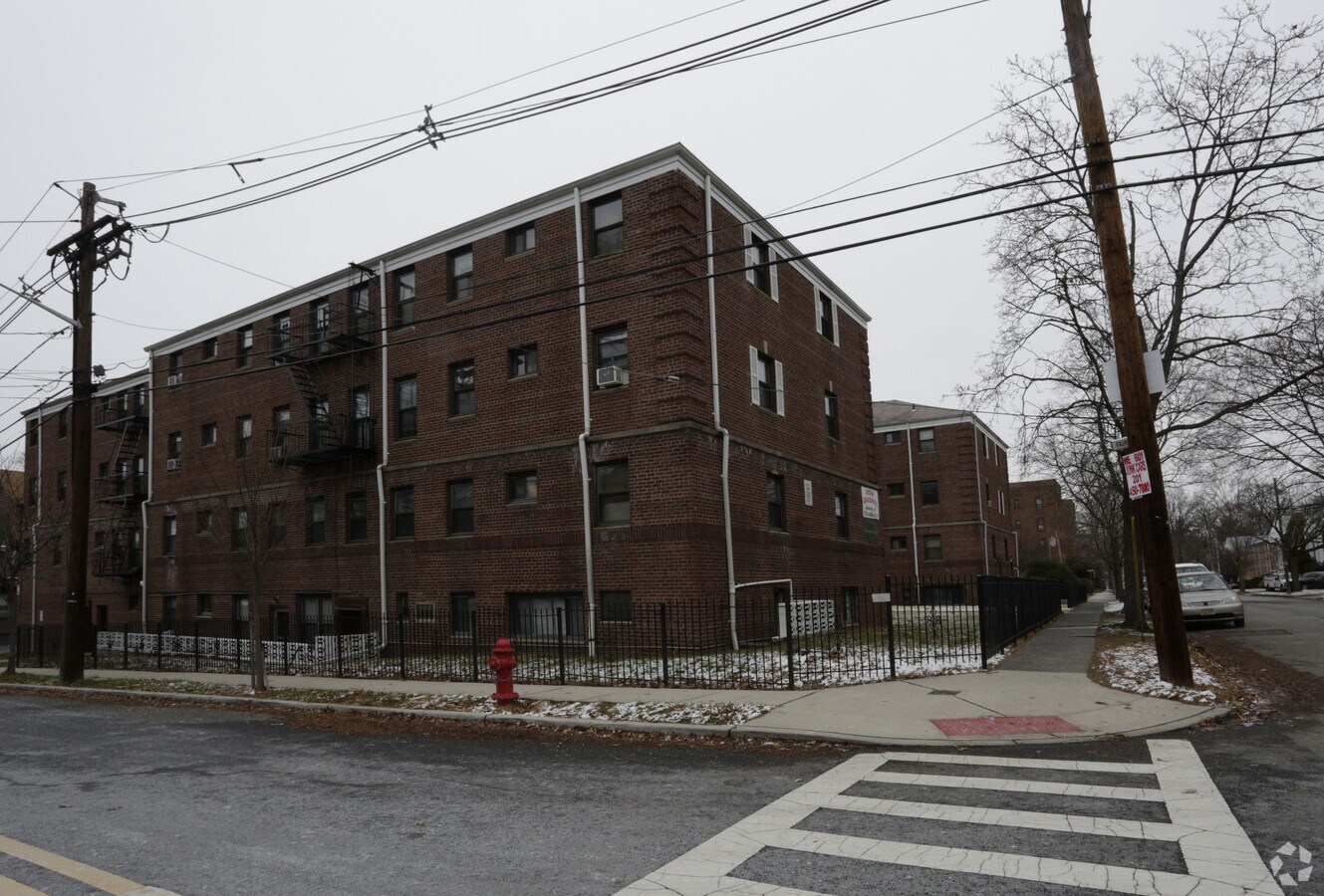 467 Lincoln Ave - 467 Lincoln Ave