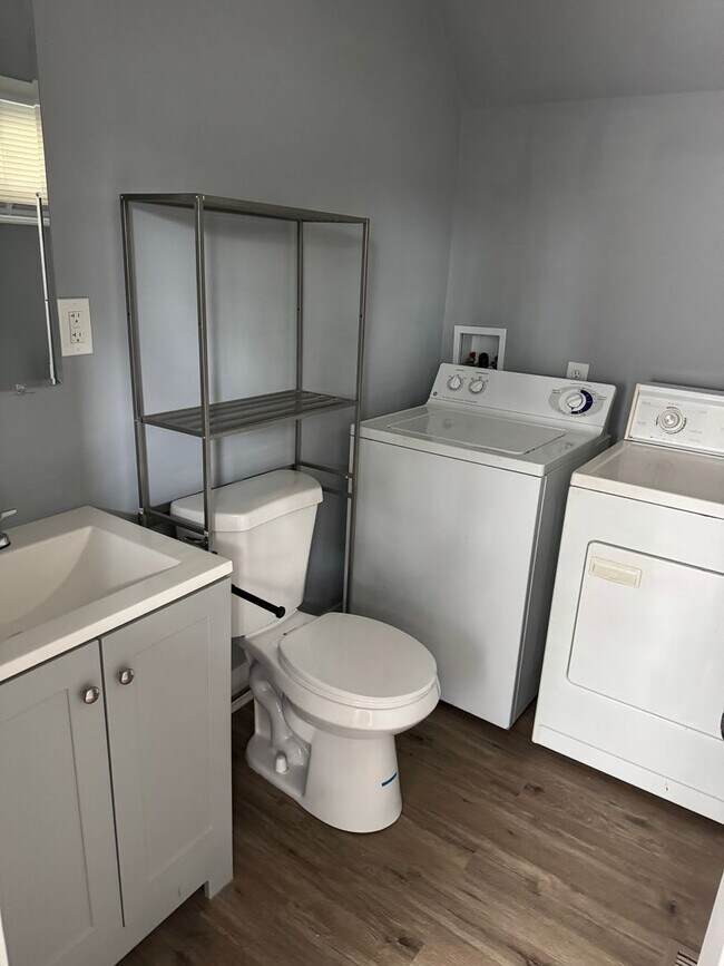 Photo - 204-206 E Woodrow Ave Unit 206 E Woodrow Ave