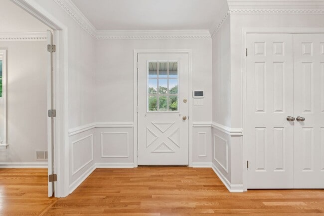 Photo - Private oasis in North Potomac!