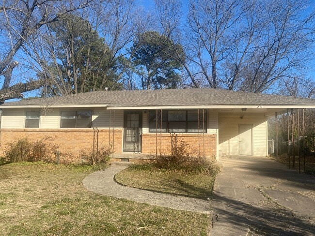 Building Photo - Remodeled 3bed/1bath Home